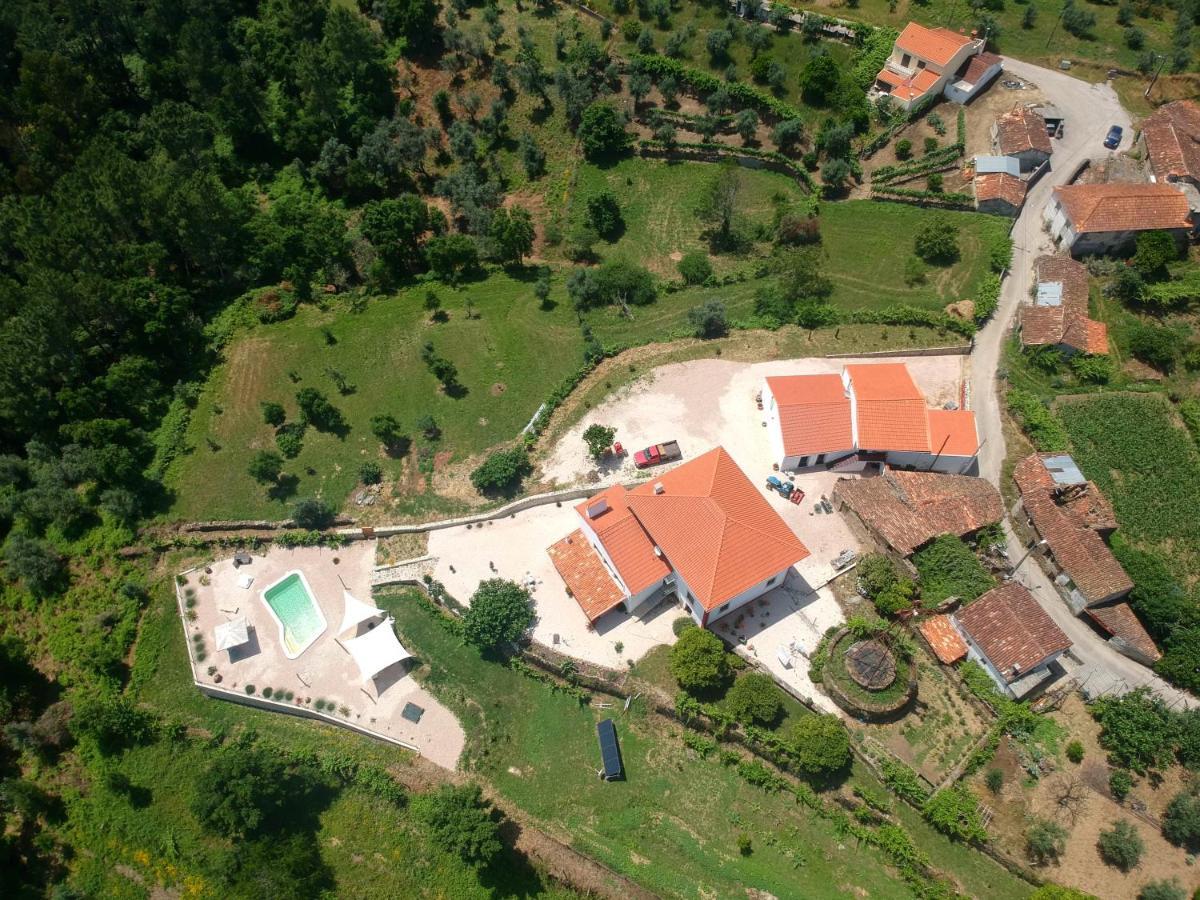 Bed and Breakfast Quinta Quatro Ventos Сертан Экстерьер фото